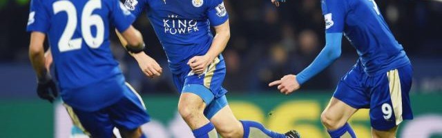 开云官网-日伊两球星参加18强赛抽签仪式 谁将定国足签运？