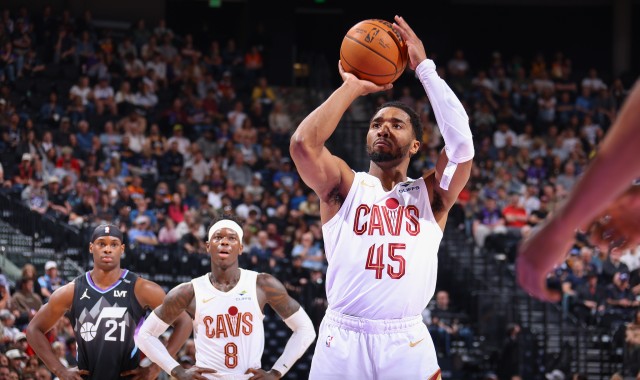 开云体育下载-米切尔34分哈登13+6+14 骑士送爵士6连败