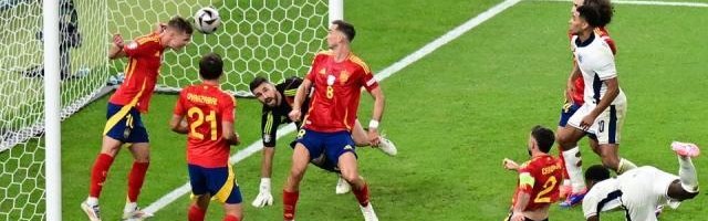 开云体育下载-【观点】西班牙技术优势弥高，挑战者唯有“反归化”？